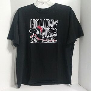 Peanuts Holiday Vibes Black and Red Men's Graphic T-Shirt *EUC*